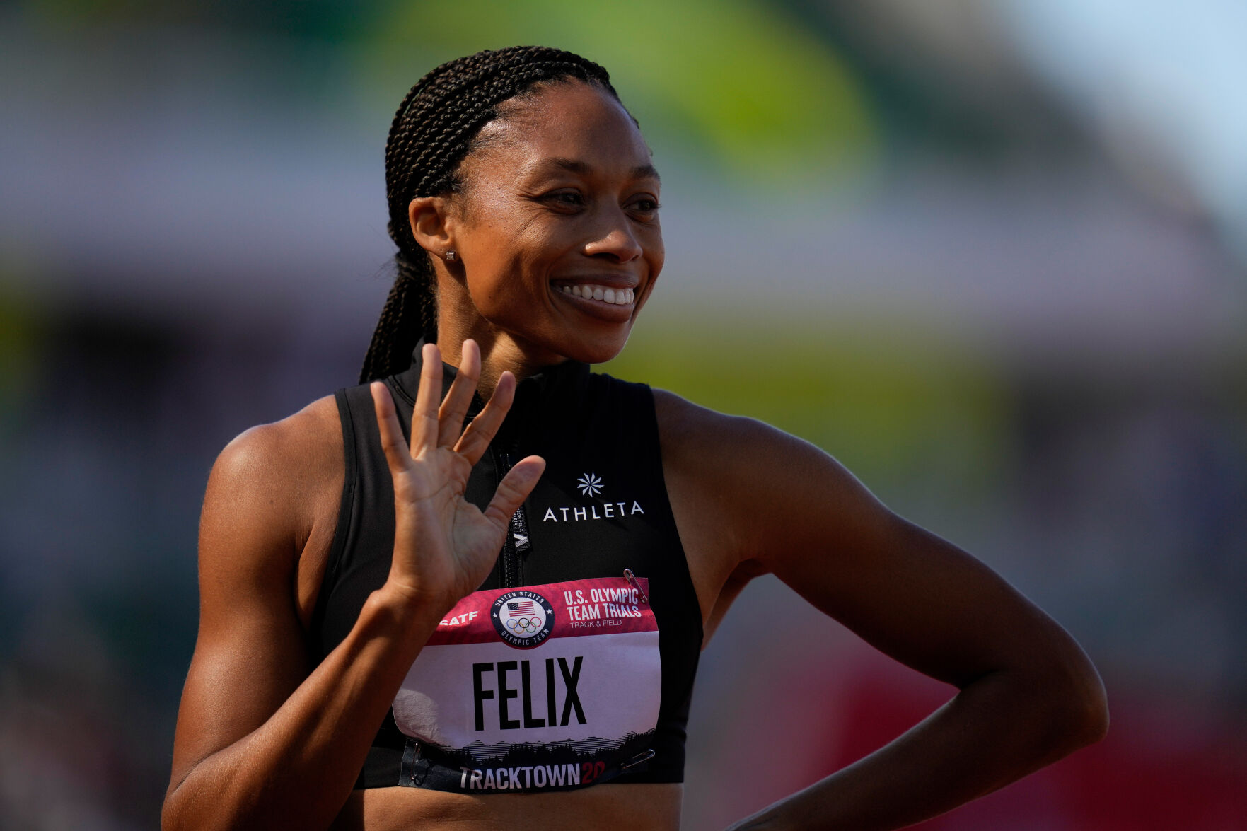 Allyson Felix won the first heat of the women's 400-meter run